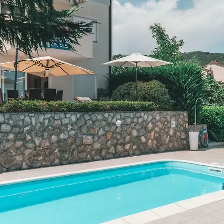 Pool Maurina Opatija With Sea View 公寓 Ičići