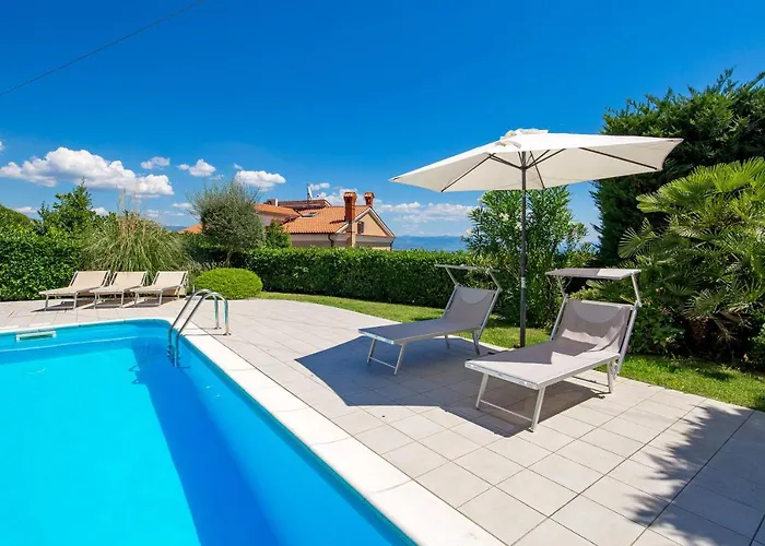 Pool Maurina Opatija With Sea View Apartment