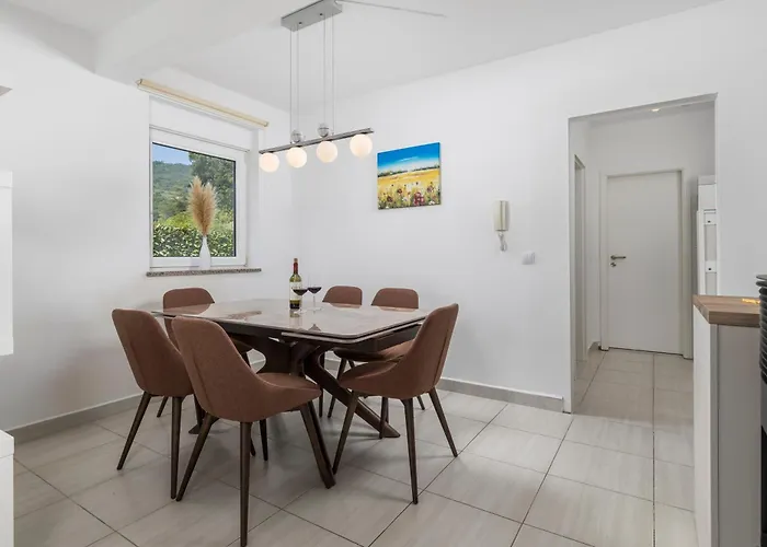 Pool Maurina Opatija With Sea View Apartment