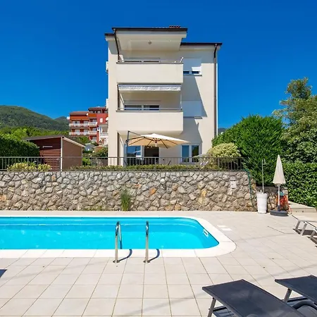 Pool Maurina Opatija With Sea View *