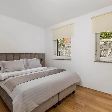 アパート Pool Maurina Opatija With Sea View *