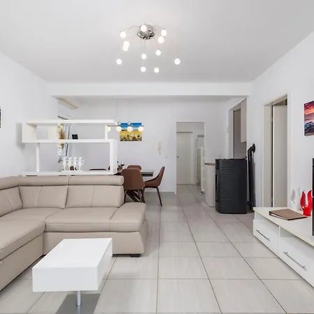 アパート Pool Maurina Opatija With Sea View Ičići