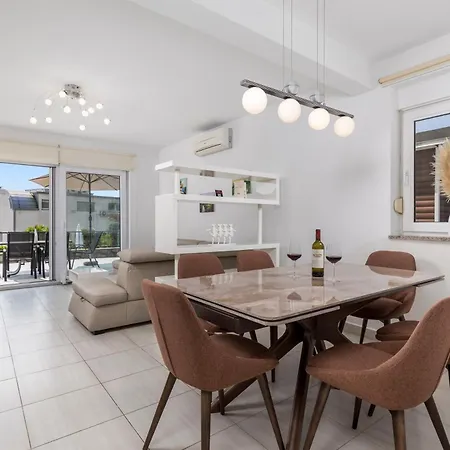 Pool Maurina Opatija With Sea View アパート *