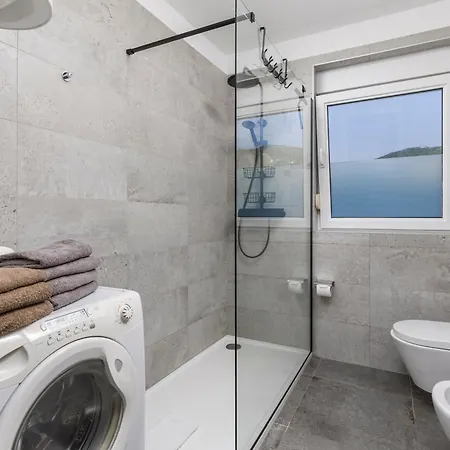 Pool Maurina Opatija With Sea View アパート Ičići