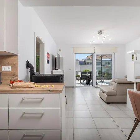 Pool Maurina Opatija With Sea View