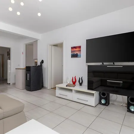 アパート Pool Maurina Opatija With Sea View